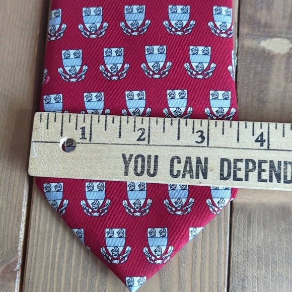 Vineyard Vines Red Pomfret School Crest Tie - Picture 7 of 7
